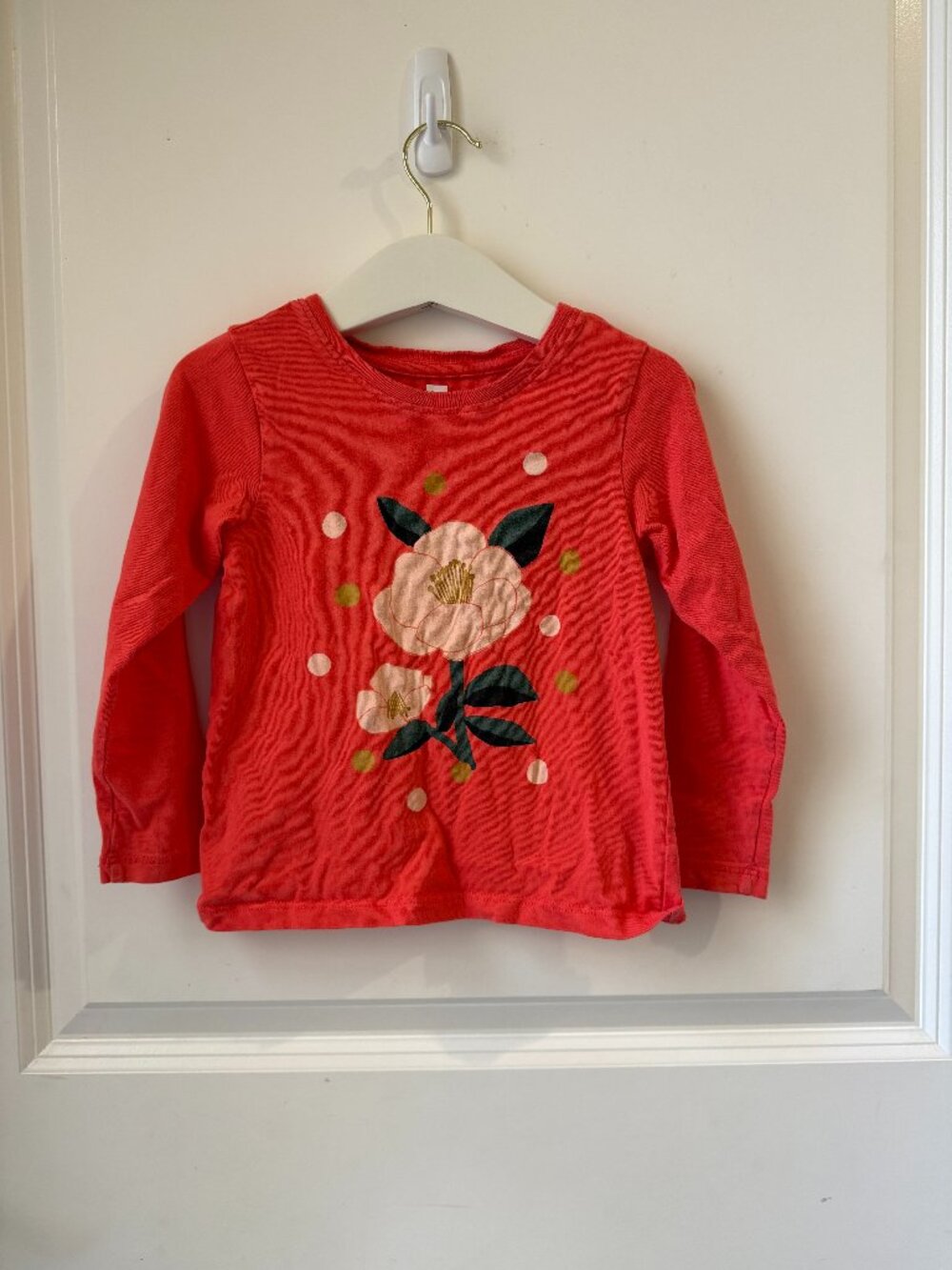 Tea Collection Red Long Sleeve Tee – White Floral Graphic (Camellia)